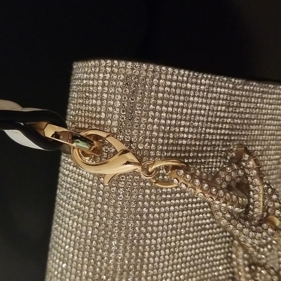 Handbag - Picture 3 of 5